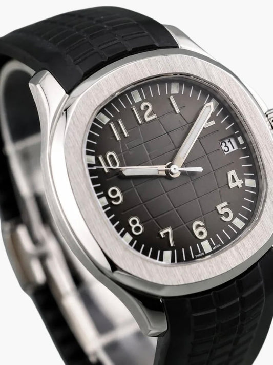 DM H06 Onyx Black