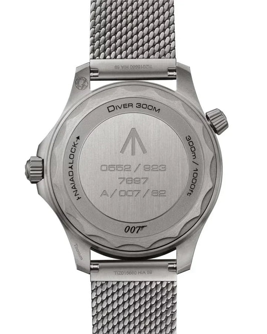 DM A08 Titanium Shadow